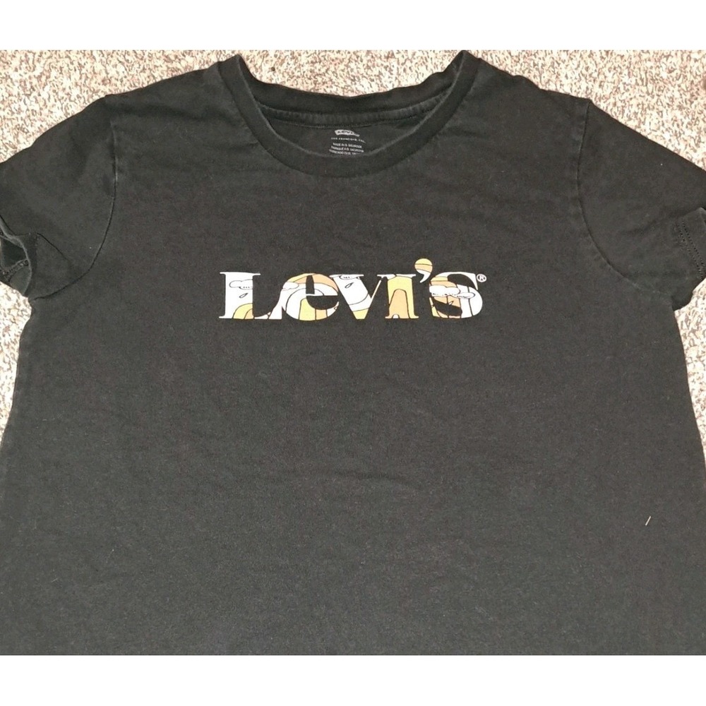 Vtg Womens Levi's Medium Graphic Black short sleeve T Shirt